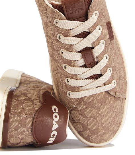 tenis coach mujer cafes